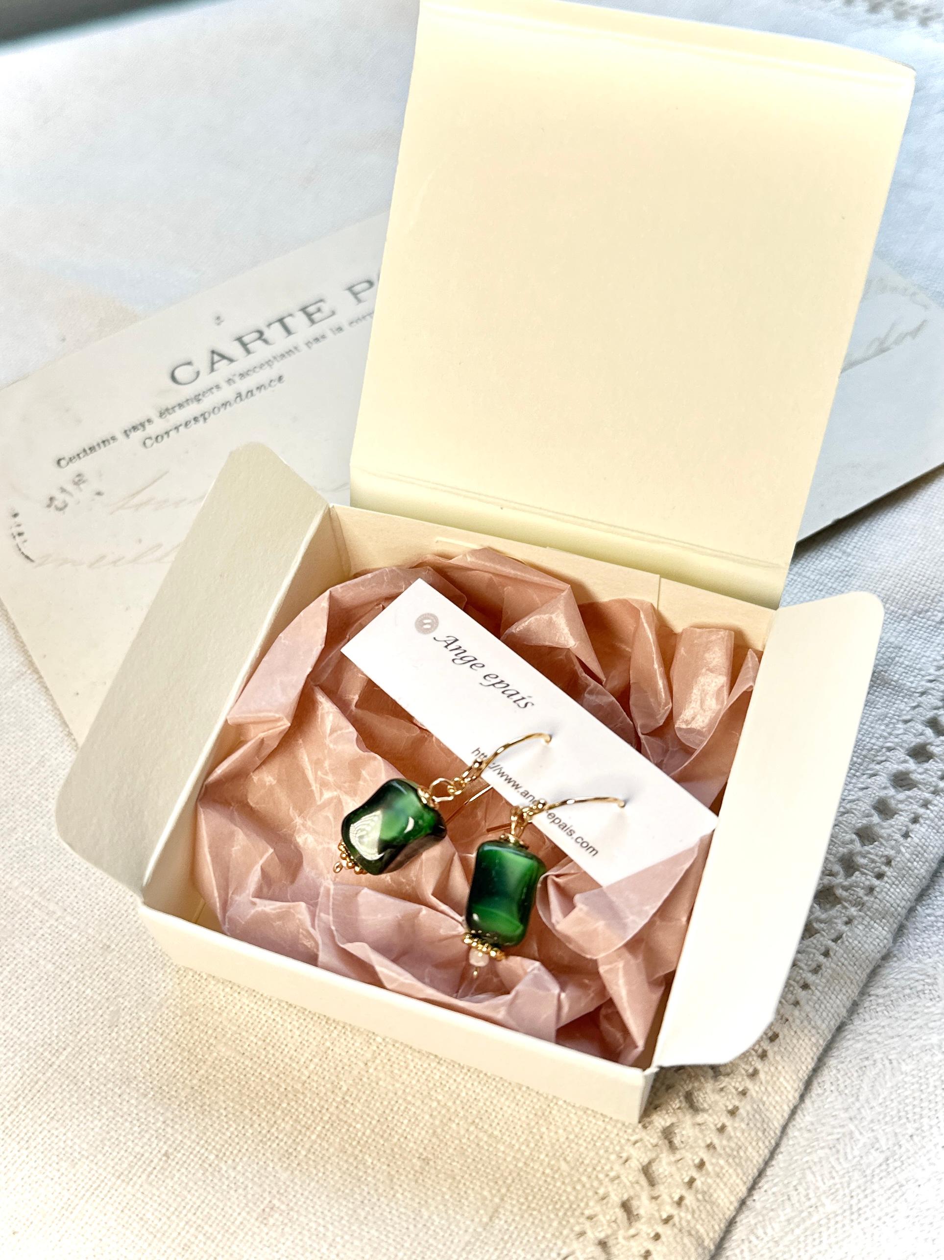 14kgfフランスヴィンテージビーズの一粒ピアス・落花生 | 8枚目