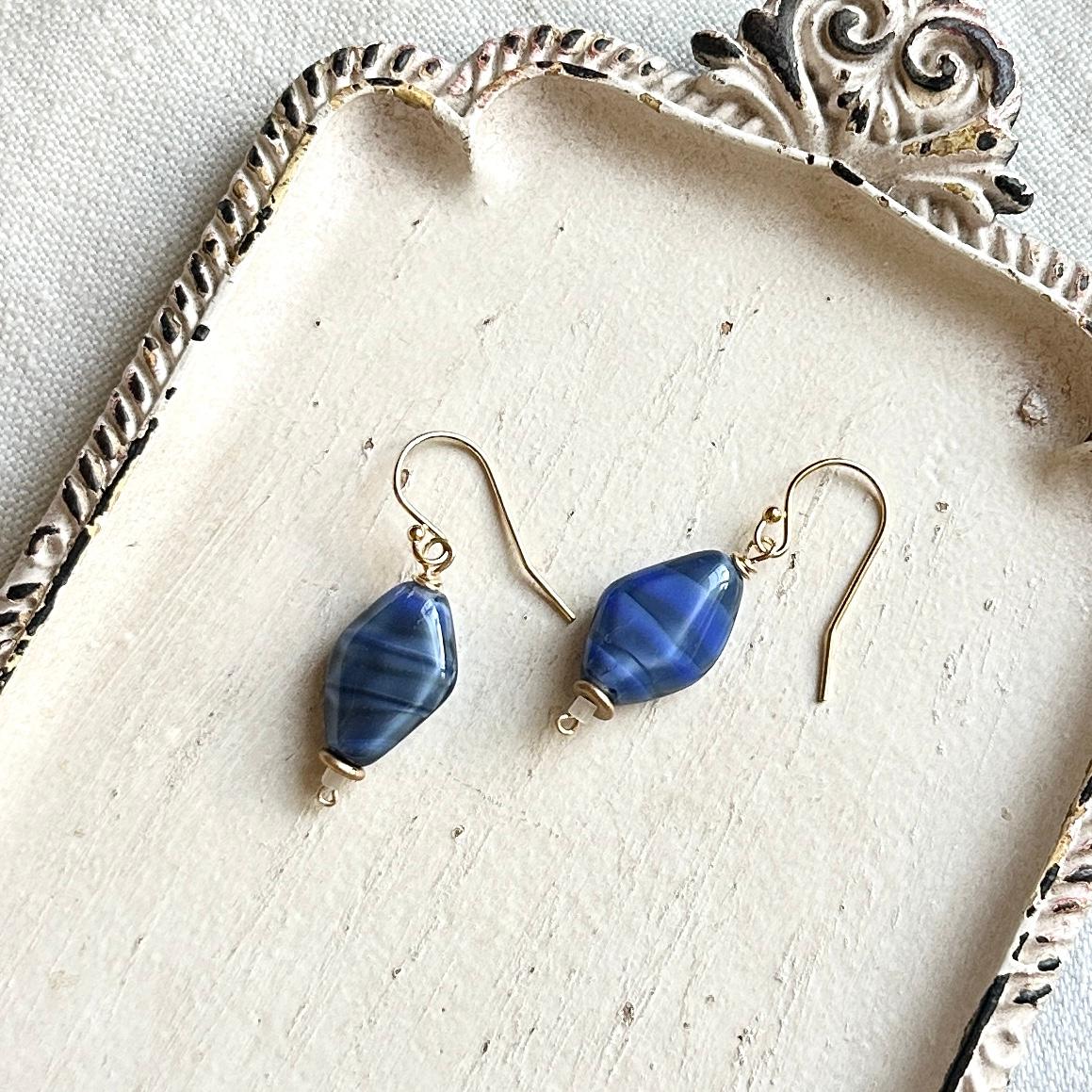 14kgfフランスヴィンテージビーズの一粒ピアス・ブルー