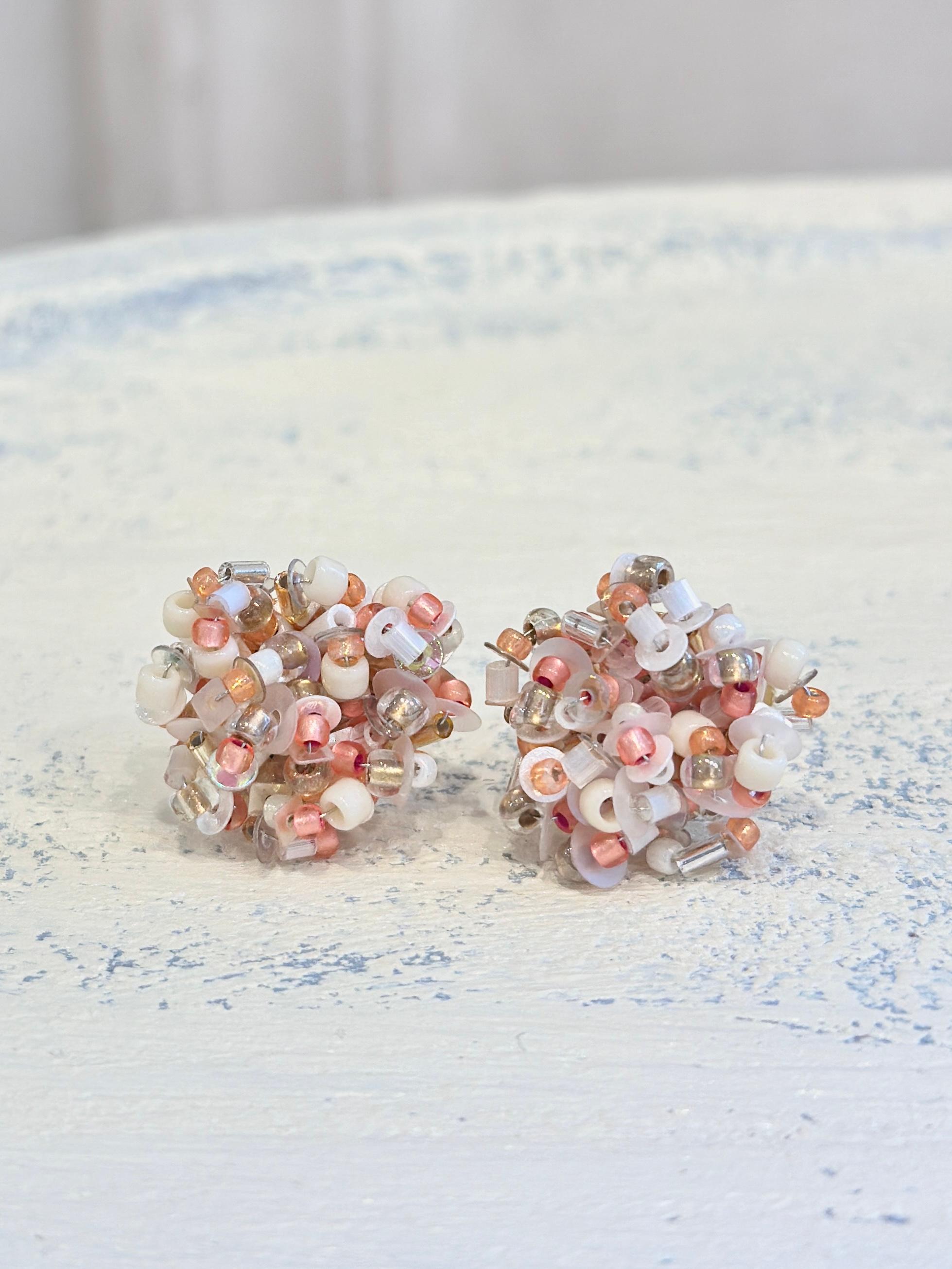 sucreビーズ耳飾り・オレンジ（ピアス・イヤリング）