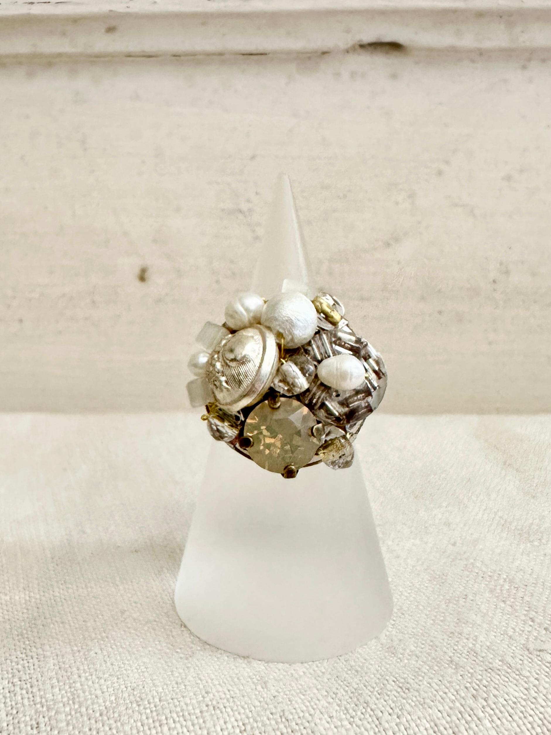 アンティークパーツのデコラティブリング・シルバー | 5枚目