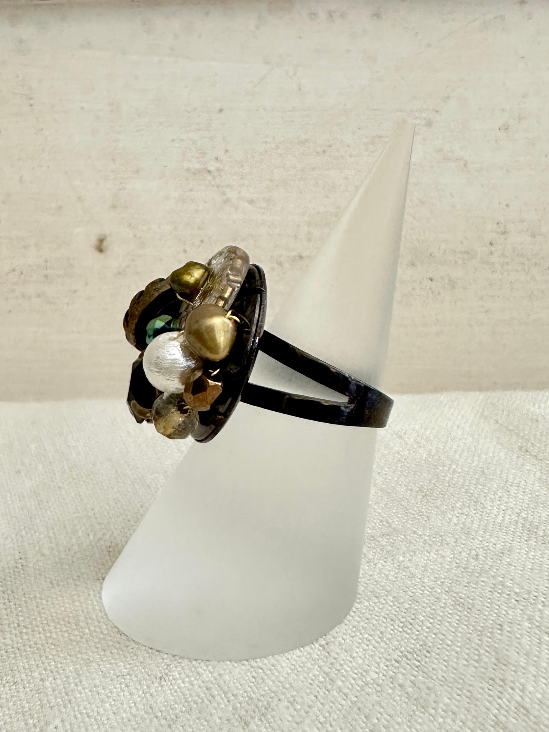 アンティークパーツのデコラティブリング・ブラックアンティークゴールド | 7枚目