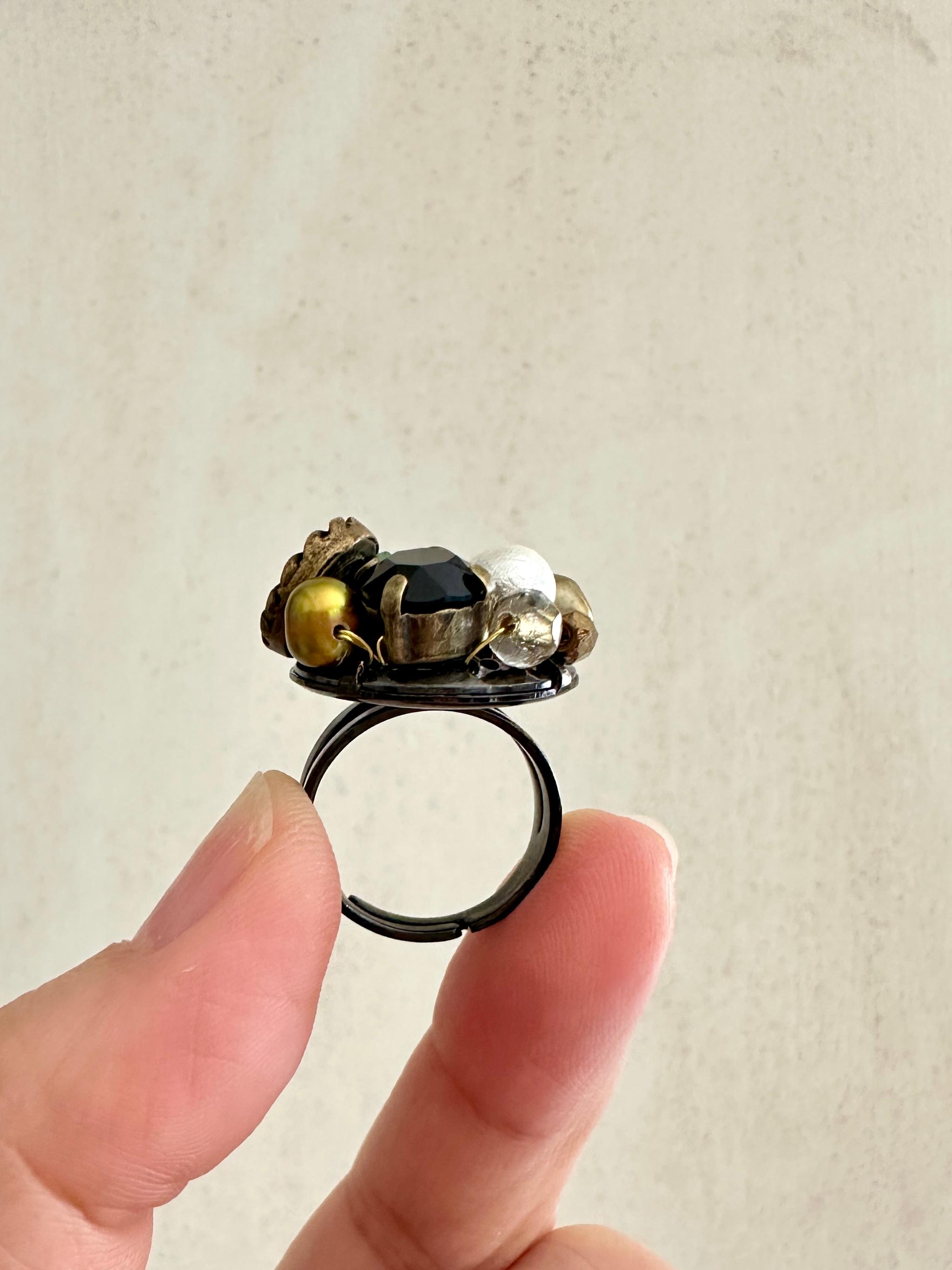 アンティークパーツのデコラティブリング・ブラックアンティークゴールド | 8枚目