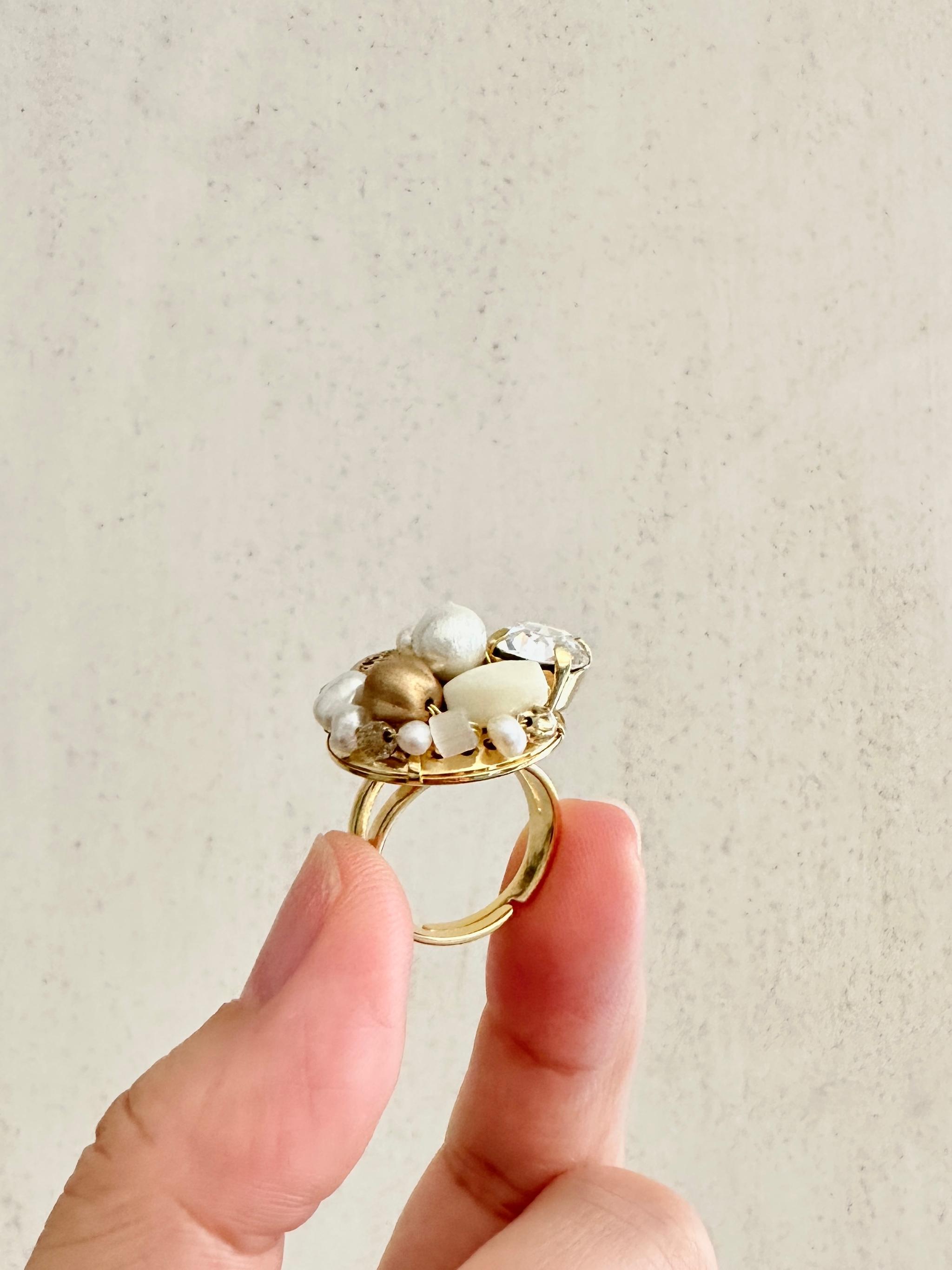 アンティークパーツのデコラティブリング・ゴールド | 9枚目