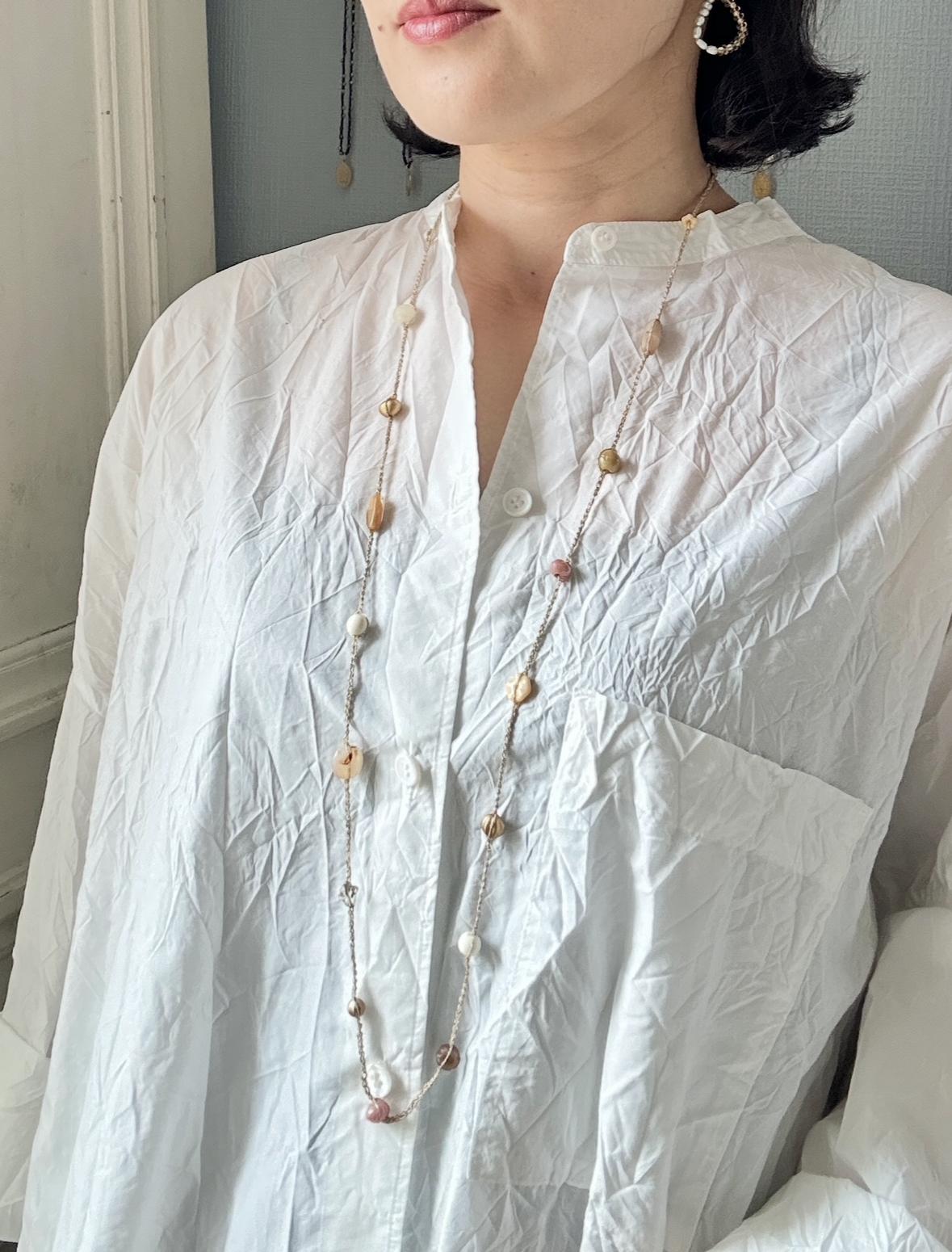 ヨーロッパビーズのカラフルクロシェネックレスロング・ピンクベージュ | 2枚目