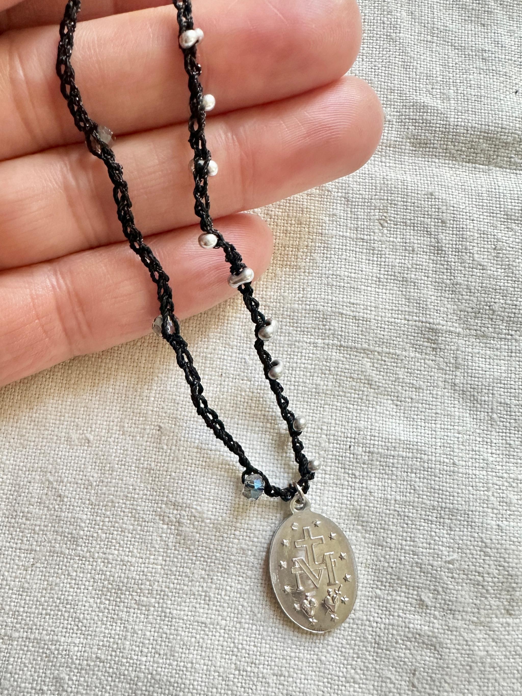 メダイ3wayクロシェネックレス・ブラック×シルバー | 8枚目